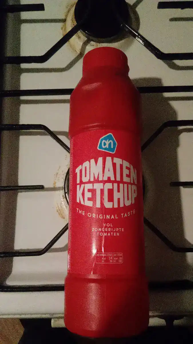 Comparing different ketchup bottles to find your perfect match